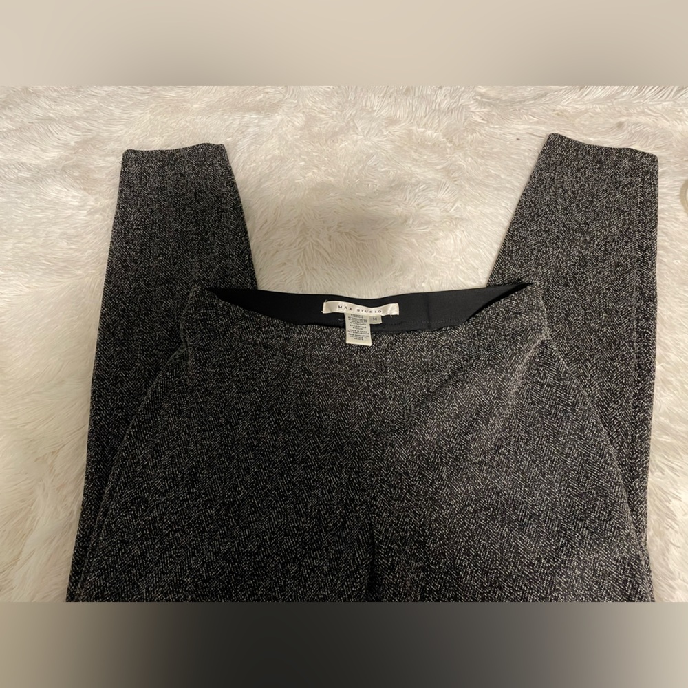 Max Studio Legging